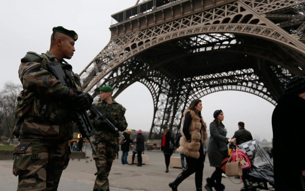 Francia mantendrá máximo nivel de alerta en seguridad