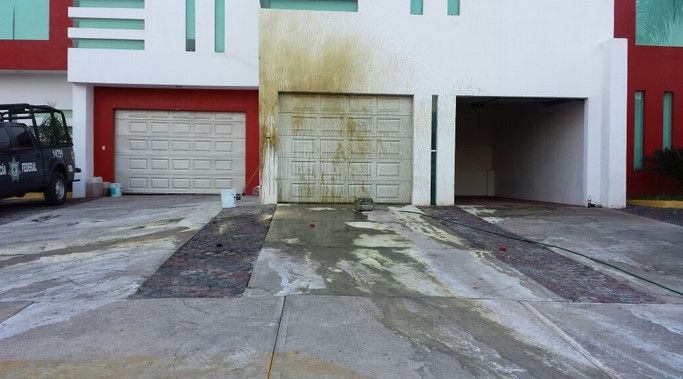 Cuatro policías federales heridos por reacción química