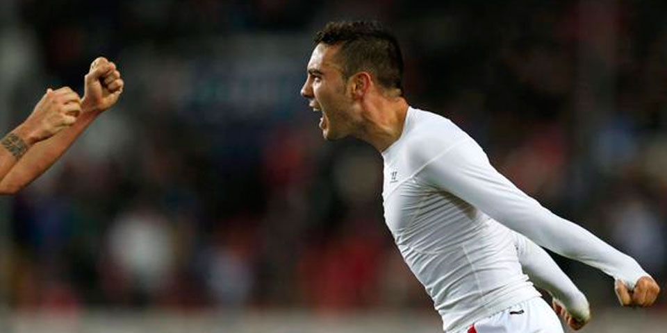 Sevilla supera a Espanyol al último minuto Sevilla supera a Espanyol al último minuto