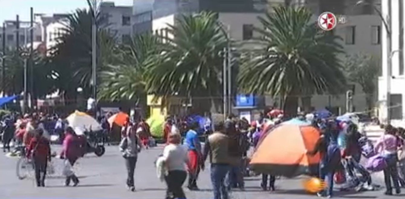 Integrantes de la CNTE bloquean reforma Integrantes de la CNTE bloquean reforma