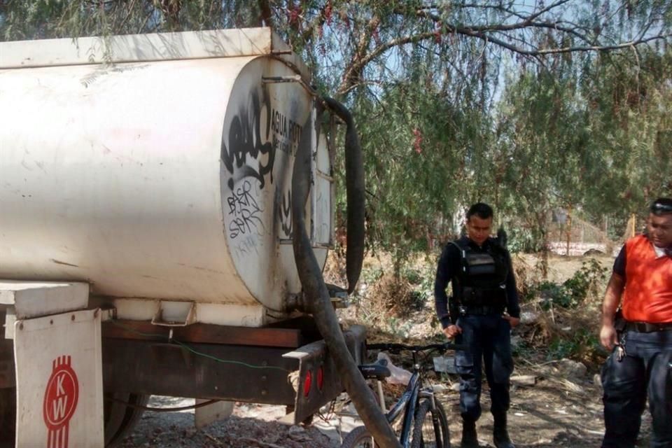 Detienen a 4 ordeñadores de toma clandestina en León