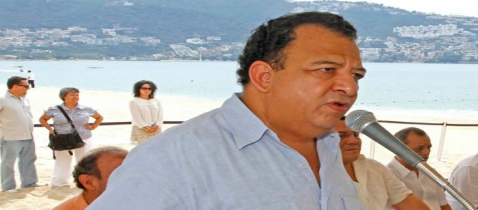 Acusan a Walton de defender a corruptos