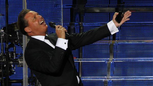Demandan a Luis Miguel por 2 mdd Demandan a Luis Miguel por 2 mdd
