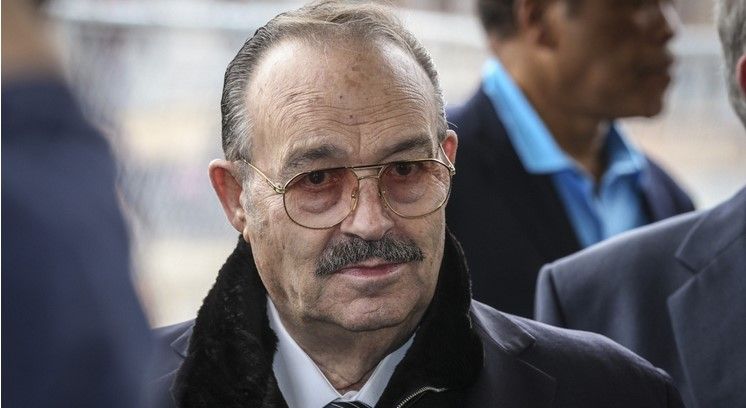 Mario Vázquez Raña se baja de licitación por TV abierta