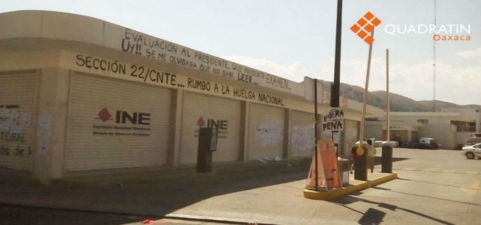 Libera CNTE oficinas federales de Oaxaca