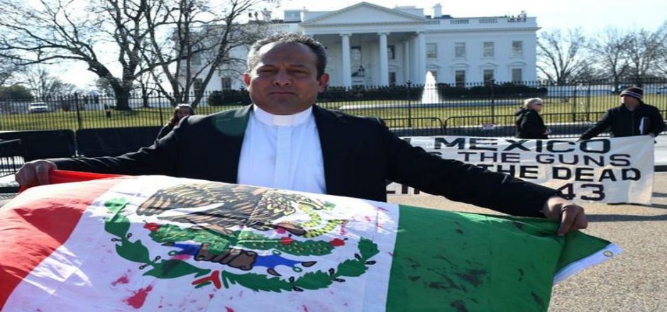 Protesta padre Goyo en La Casa Blanca Protesta padre Goyo en La Casa Blanca