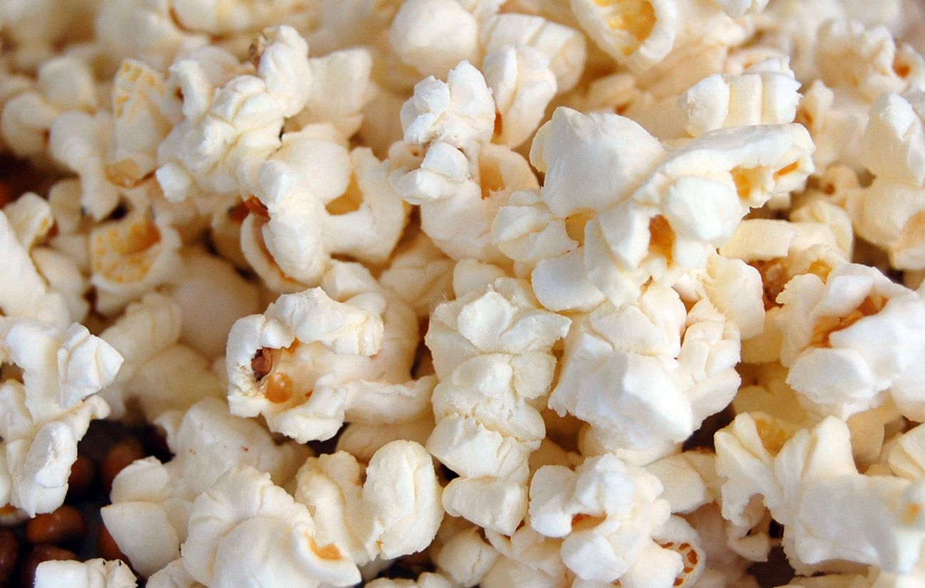 ¿Qué causa el sonido de las palomitas de maíz? ¿Qué causa el sonido de las palomitas de maíz?