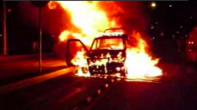 Queman patrulla habitantes de Chimalhuacán