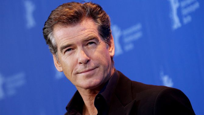 Se incendia la casa de Pierce Brosnan