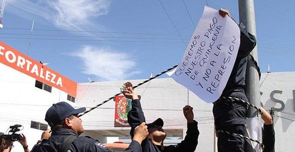 Grupo de policías se reintegra a sus labores en Oaxaca Grupo de policías se reintegra a sus labores en Oaxaca