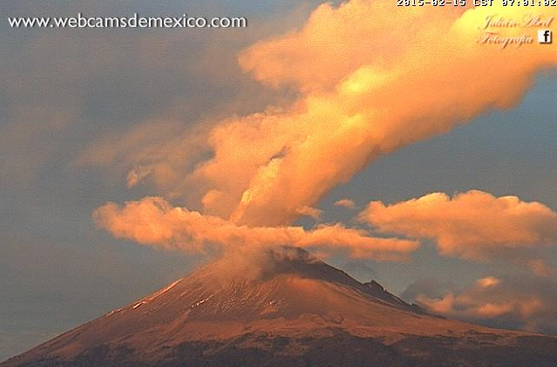 Suspende operaciones Aeropuerto de Puebla por ceniza