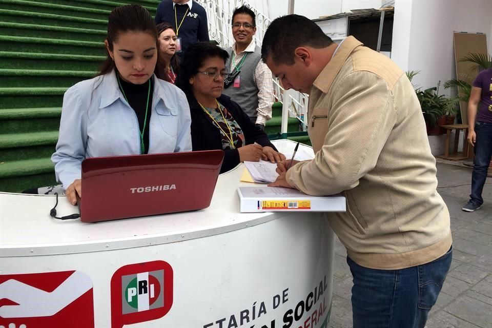 Aplicará PRI antidoping a 10 precandidatos capitalinos