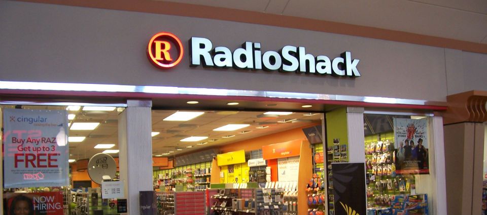 RadioShack vendería la mitad del negocio a Sprint