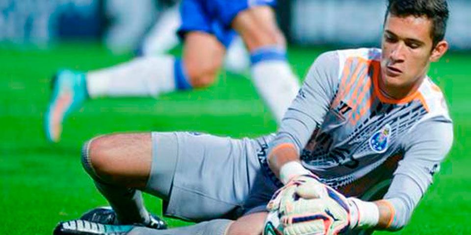 Porto adquiriría a Raúl Gudiño Porto adquiriría a Raúl Gudiño