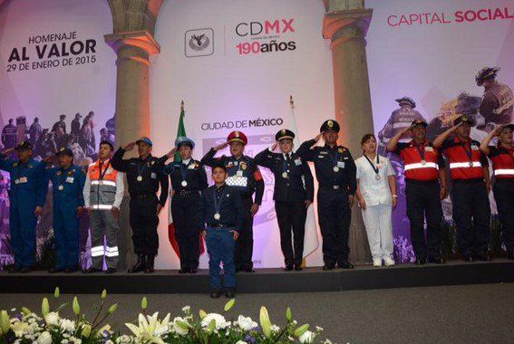 GDF rinde homenaje a rescatistas del hospital de Cuajimalpa