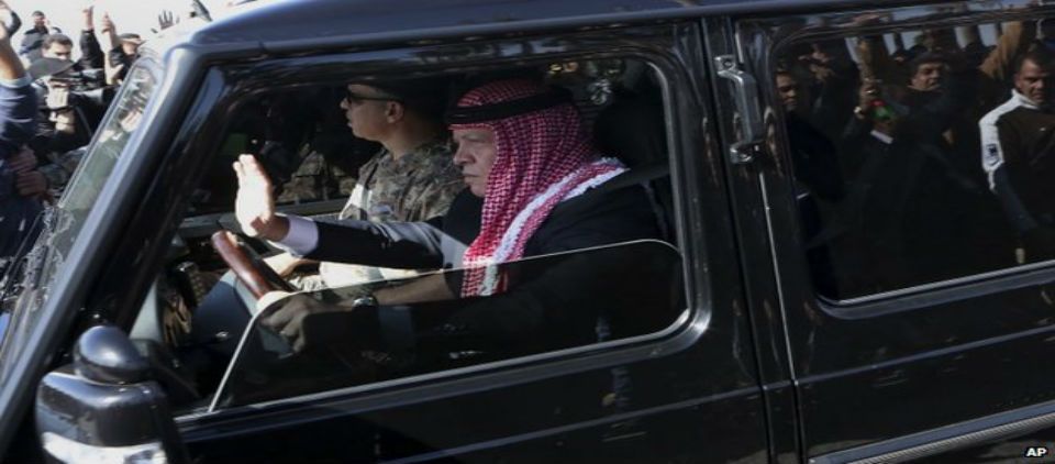 Rey jordano promete “dura” guerra contra Estado Islámico