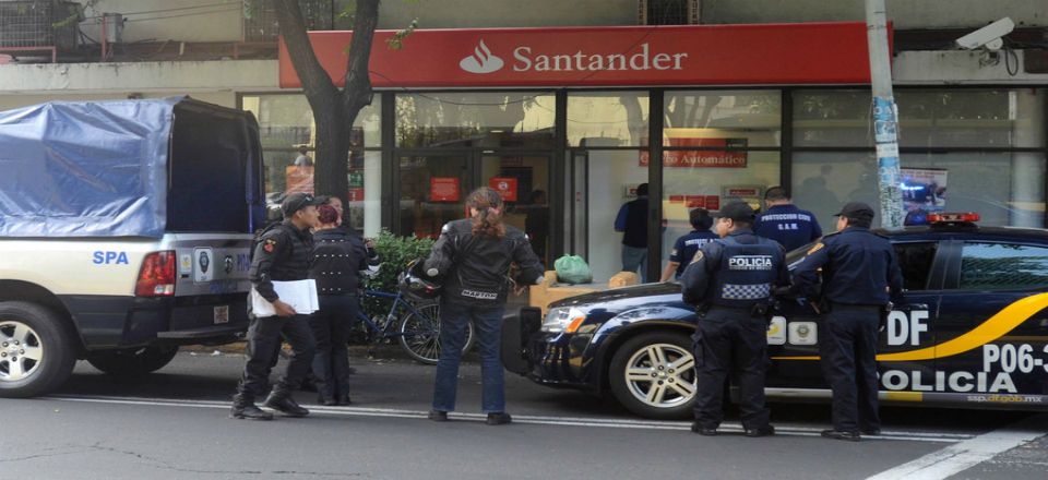 Detiene SSPDF a asaltantes de cuentahabientes