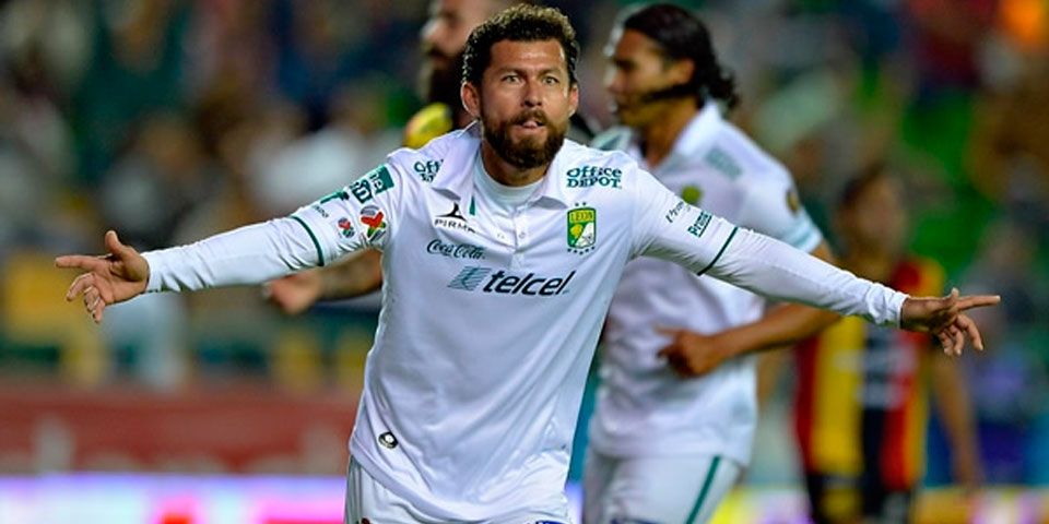 León propina tercer derrota seguida a UdeG