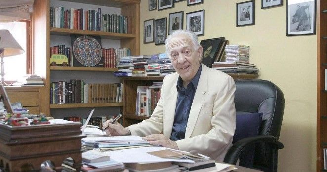 Hemorragia g&aacute;strica de Sergio Pitol est&aacute; controlada