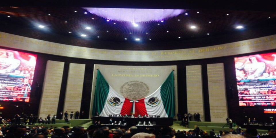 El Congreso definirá competencias de la SEP frente a maestros