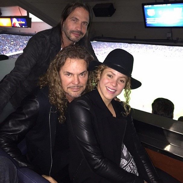 Shakira cantará junto a Maná Shakira cantará junto a Maná