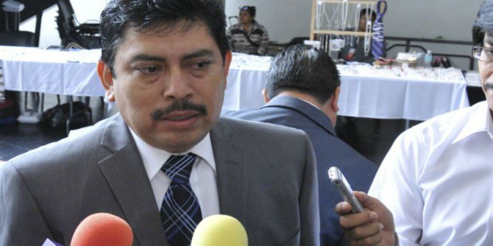 El senador Sofío Ramírez renuncia al PRD