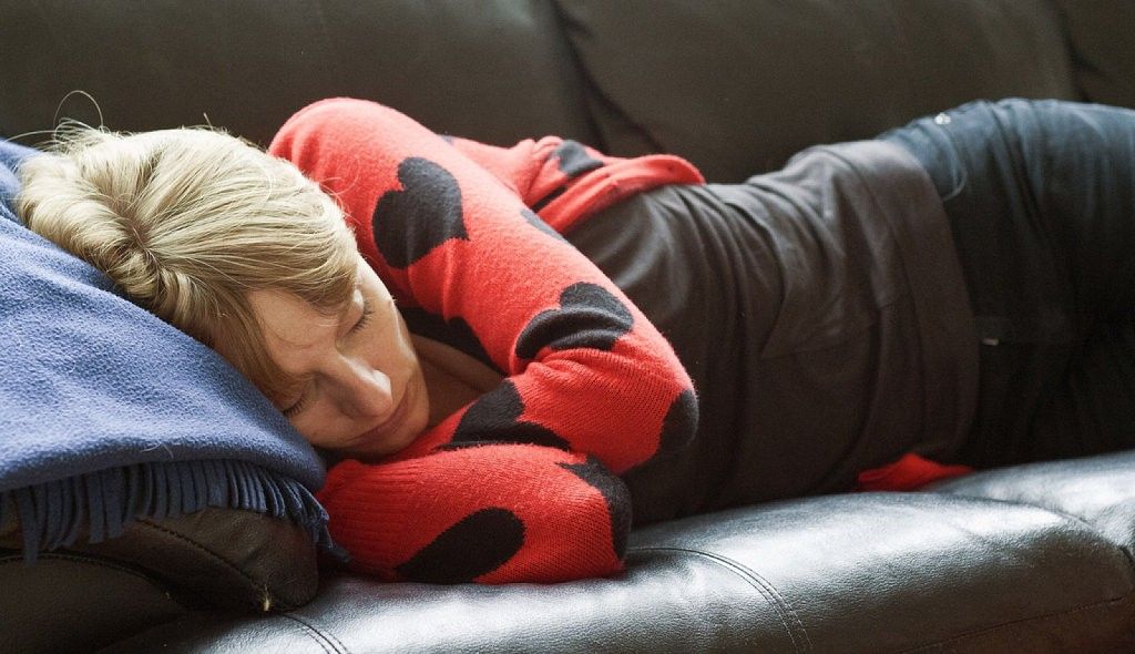 Recomendaciones para conciliar el sueño - sueos_rem1-1024x590