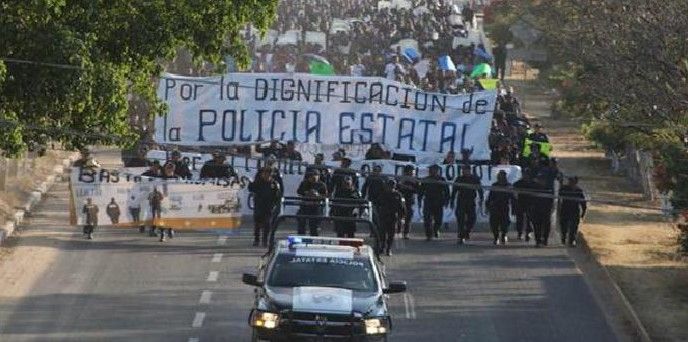 Policías de Oaxaca suspenden actividades