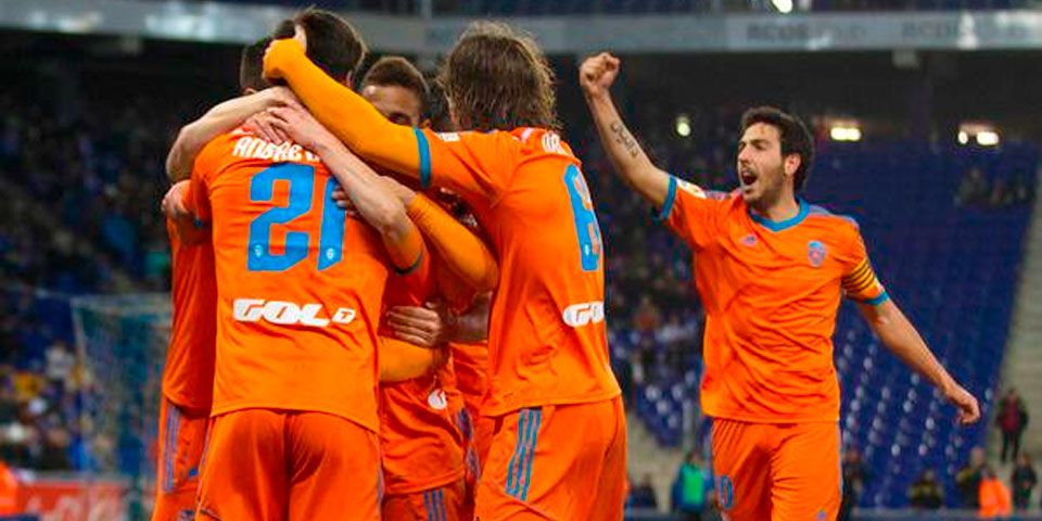 Espanyol es derrotado en casa por el Valencia Espanyol es derrotado en casa por el Valencia