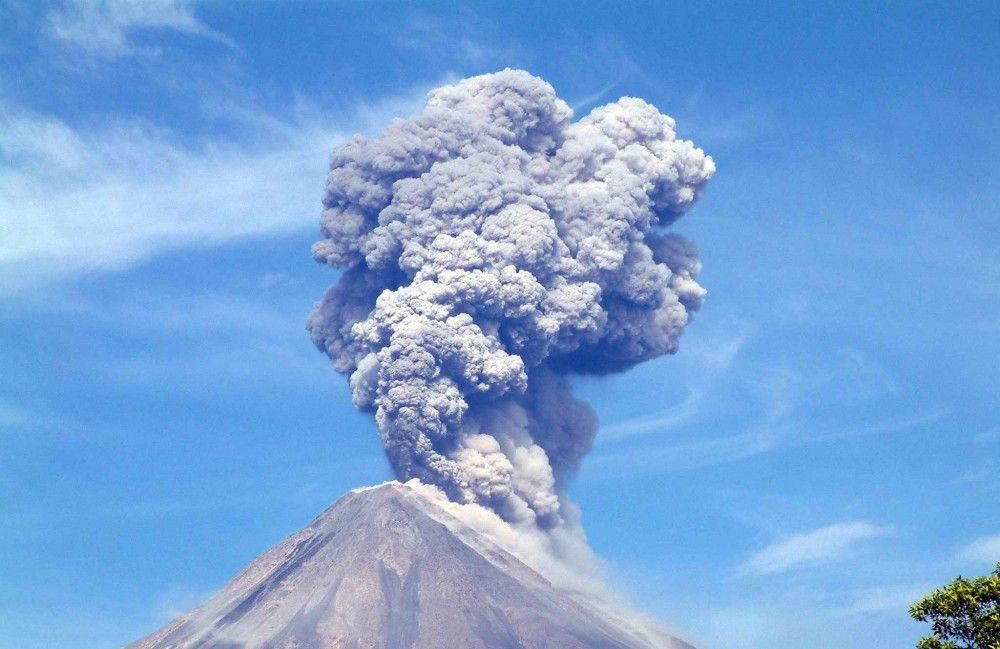 Capacitan a poblaciones cercanas al Volcán de Fuego