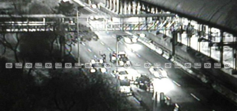 Muere motociclista en choque múltiple