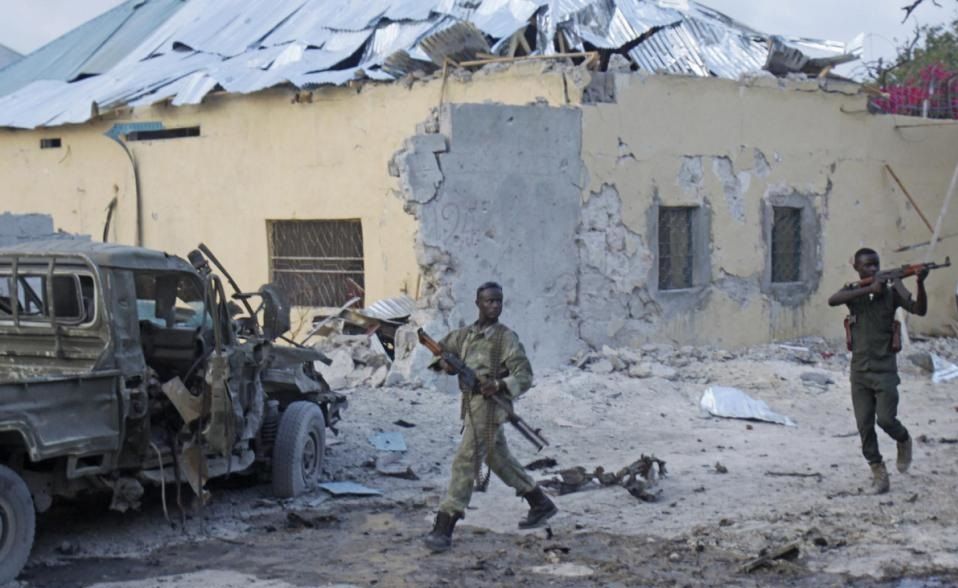 Ataque a hotel en Somalia deja al menos 21 muertos