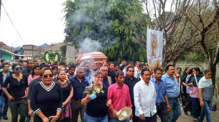 Despiden a precandidata del PRD asesinada en Guerrero Despiden a precandidata del PRD asesinada en Guerrero