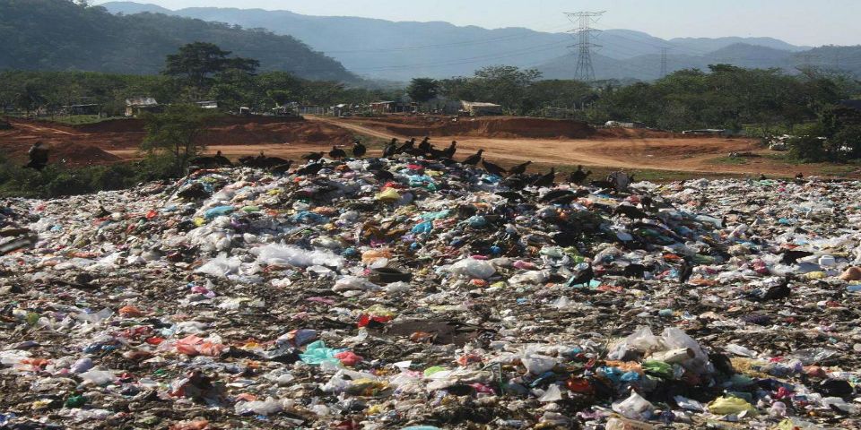 El programa Hoy No Circula no resuelve el problema de la contaminación: Graco Ramírez - basurero_noticiasnet1