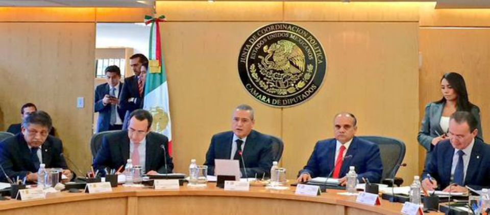 Cámara de diputados acuerda recorte en gastos