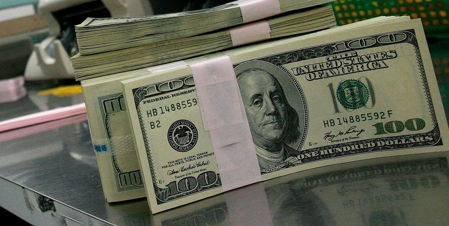 Se mantiene dólar en 16.02 pesos