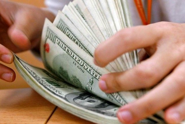 Dólar cierra en 15.35 pesos Dólar cierra en 15.35 pesos