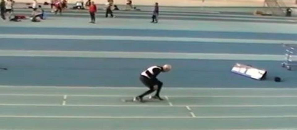 Hombre de 95 años impone récord en 200 metros