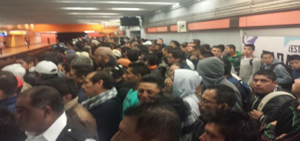 Colapsa Línea 7 del Metro Colapsa Línea 7 del Metro