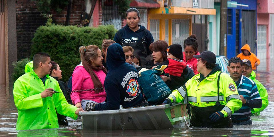 Lluvias dejan 3 mil damnificados en Michoacán