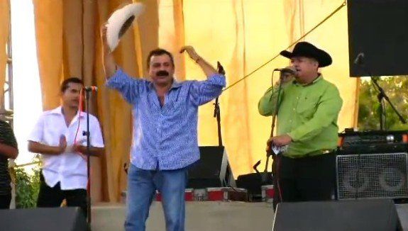 Fiesta millonaria del alcalde que “robó poquito”