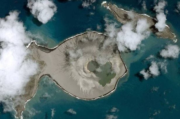 Nueva isla se forma en el Océano Pacífico