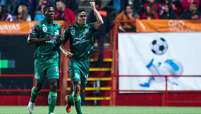 Jaguares sorprende en la perrera