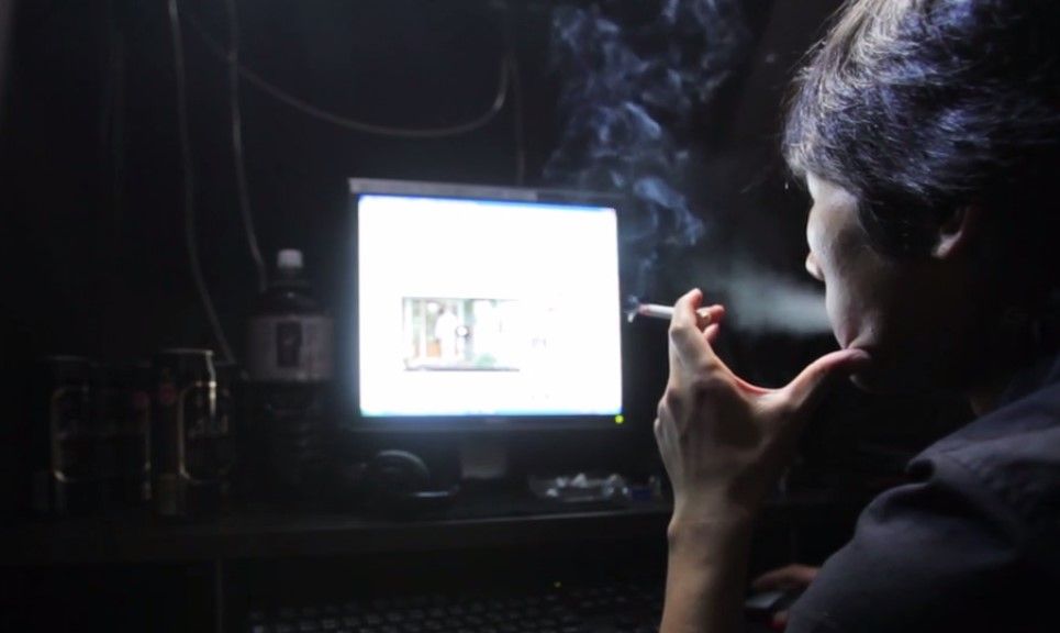 Japoneses optan por vivir en cibercafés Japoneses optan por vivir en cibercafés