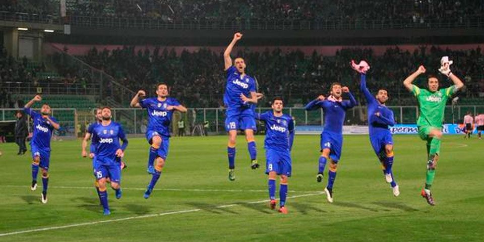 Juventus se aleja de la Roma