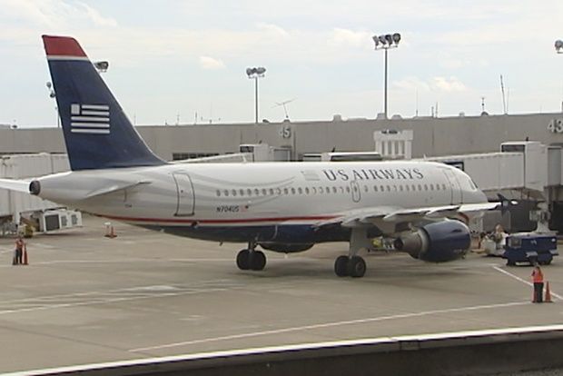 Desvían vuelo por mujer en labor de parto