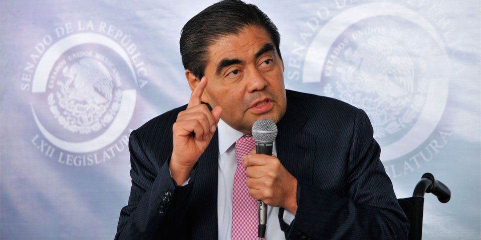 Senadores reducirían a 10 mil pesos su dieta mensual