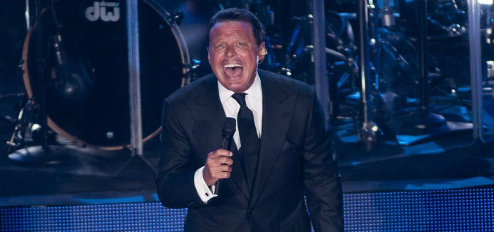 Multa millonaria a Luis Miguel Multa millonaria a Luis Miguel