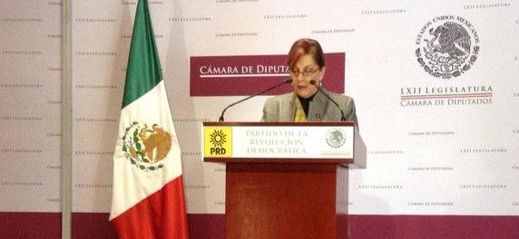 Renuncian 2 diputados federales al PRD Renuncian 2 diputados federales al PRD