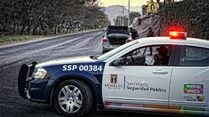 Detienen a dos policías por robo de celular